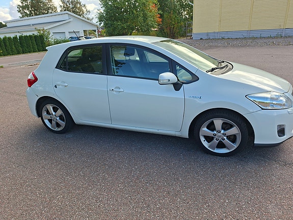 Toyota Auris 11 of 20