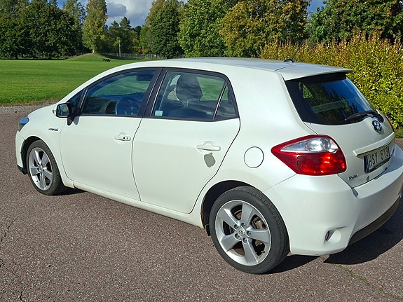 Toyota Auris 4 of 20