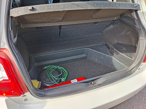 Toyota Auris 20 of 20