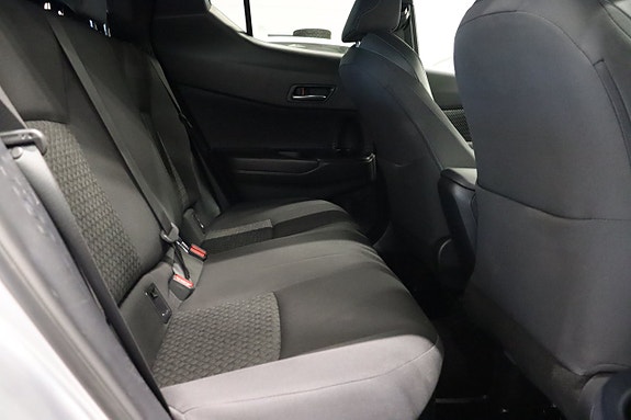 Toyota C-HR 10 of 26