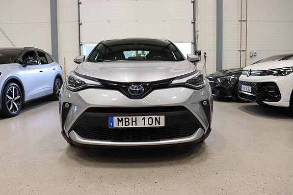 Toyota C-HR 3 of 26