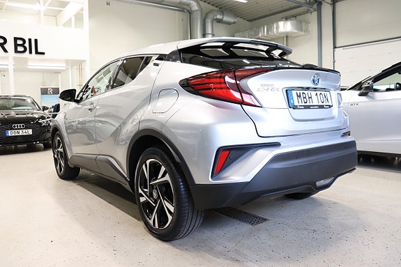 Toyota C-HR 4 of 26