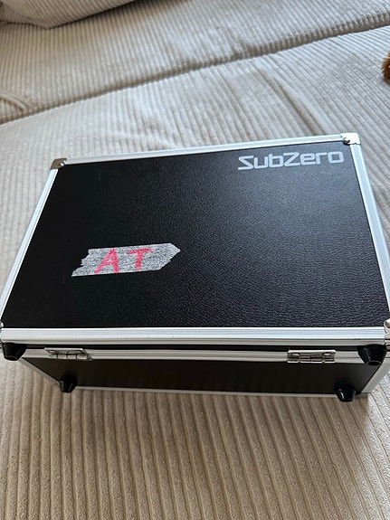 Product image 1 of 3