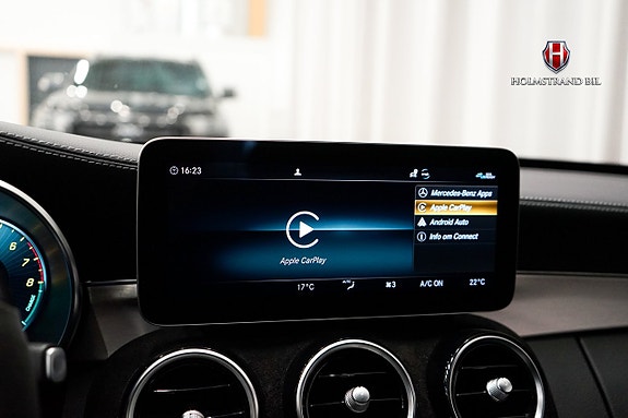 Mercedes-Benz C300 19 of 23