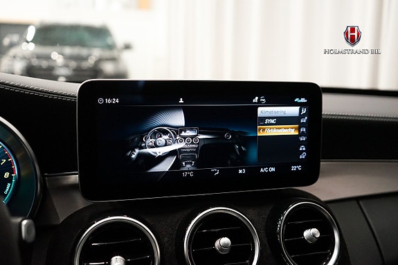Mercedes-Benz C300 17 of 23