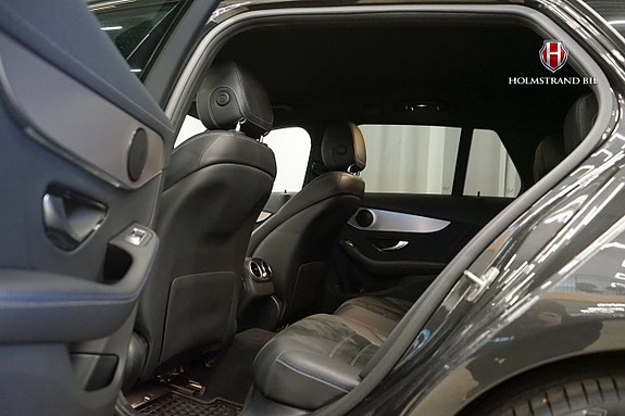 Mercedes-Benz C300 11 of 23