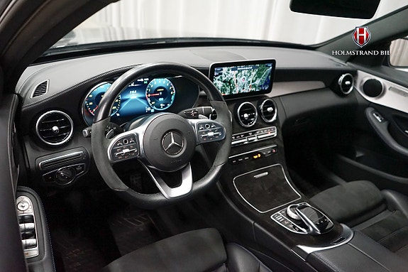 Mercedes-Benz C300 9 of 23