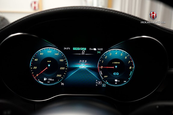 Mercedes-Benz C300 14 of 23