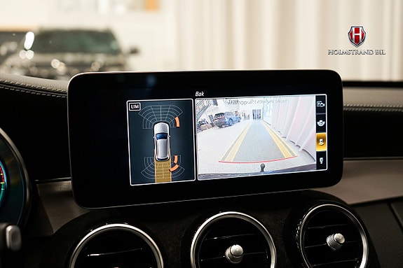 Mercedes-Benz C300 15 of 23