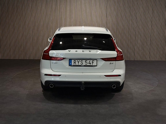 Volvo V60 5 of 27