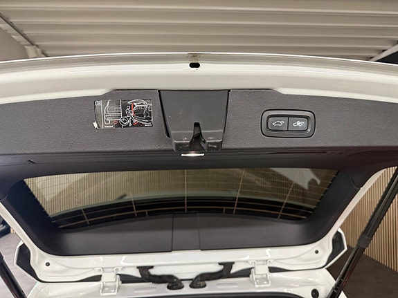 Volvo V60 19 of 27