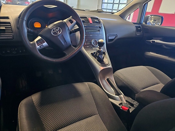 Toyota Auris 6 of 7