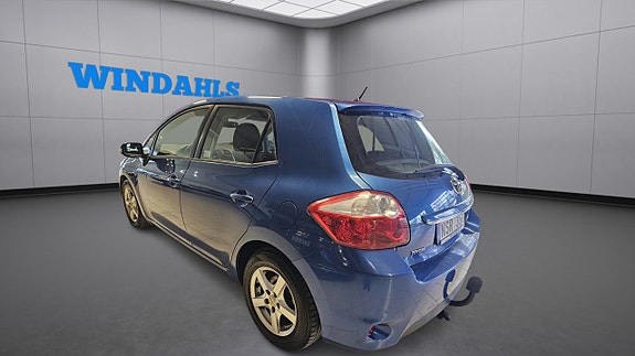 Toyota Auris 4 of 7
