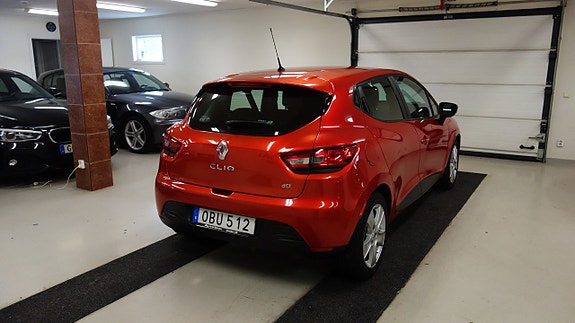 Renault Clio 8 of 15