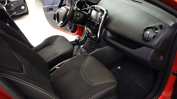 Renault Clio 13 of 15