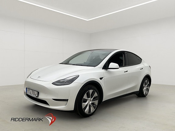 Tesla Model Y 4 of 30