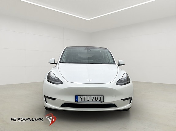 Tesla Model Y 3 of 30