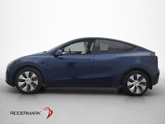 Tesla Model Y 5 of 30