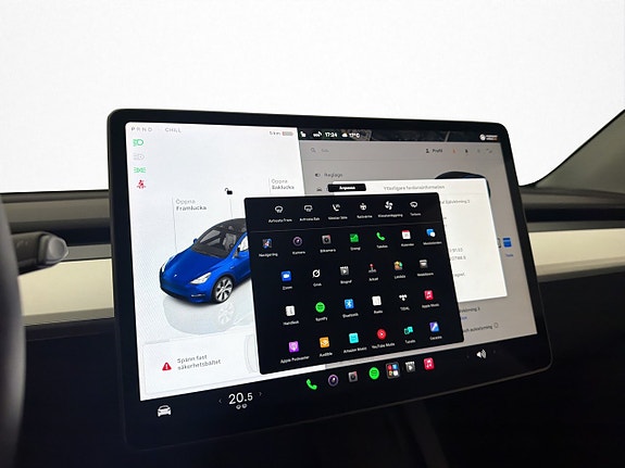 Tesla Model Y 24 of 30