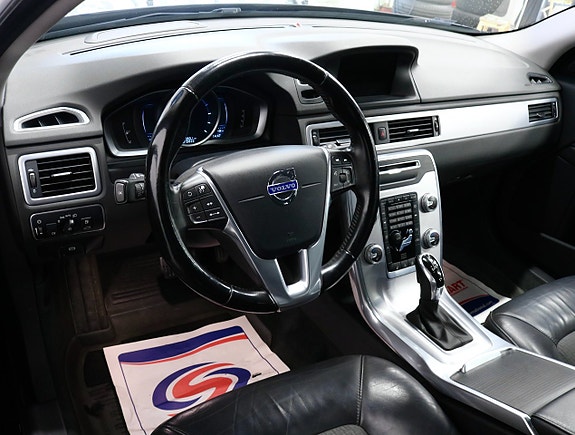 Volvo V70 11 of 18