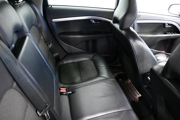 Volvo V70 9 of 18