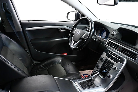 Volvo V70 7 of 18
