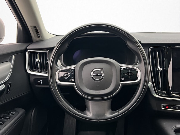 Volvo V90 11 of 30