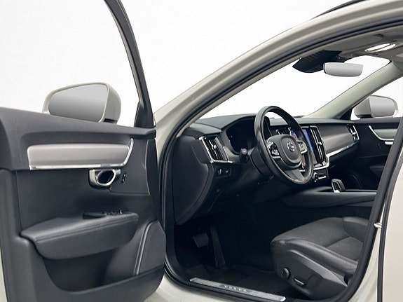 Volvo V90 8 of 30
