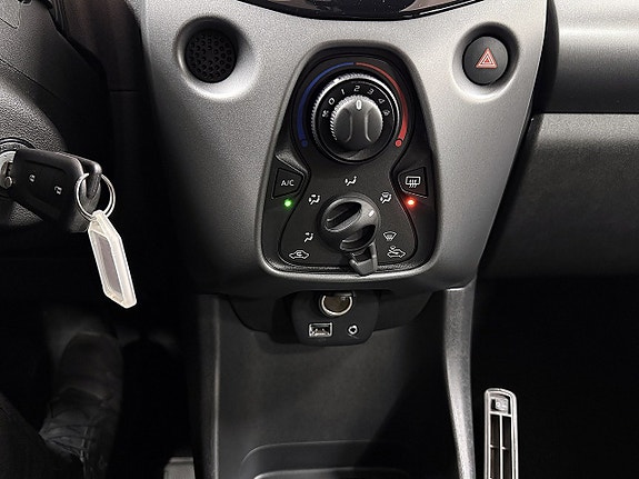 Toyota Aygo 19 of 25