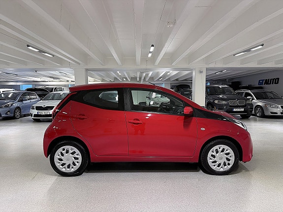 Toyota Aygo 4 of 25