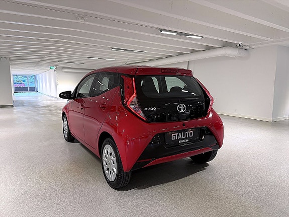 Toyota Aygo 7 of 25