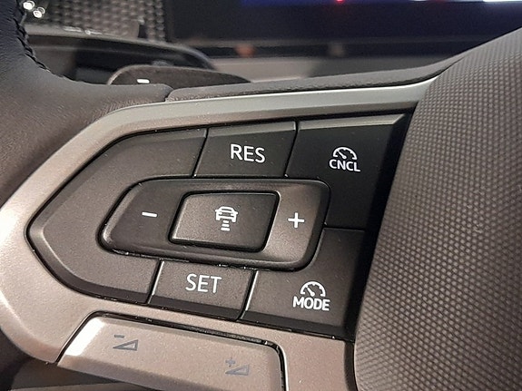 Volkswagen Tiguan 16 of 19