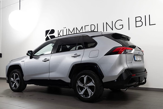 Toyota RAV4 6 of 23