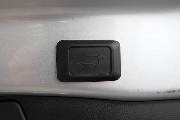 Toyota RAV4 23 of 23