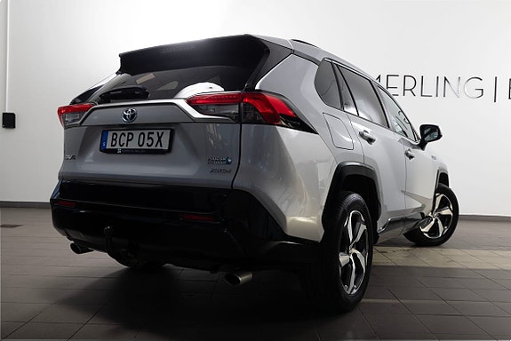 Toyota RAV4 12 of 23