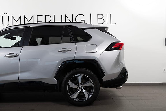 Toyota RAV4 5 of 23