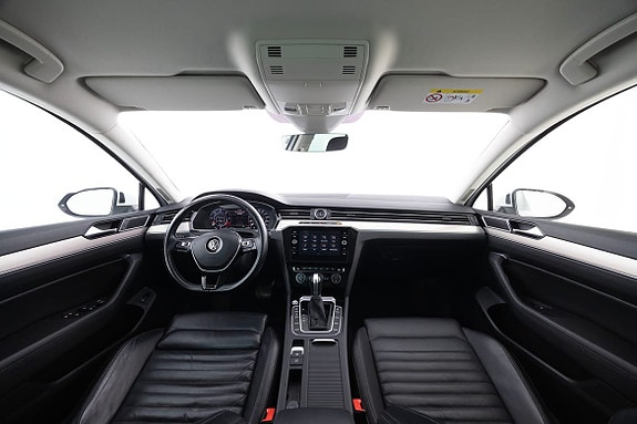 Volkswagen Passat 12 of 22