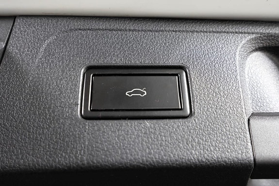 Volkswagen Passat 22 of 22
