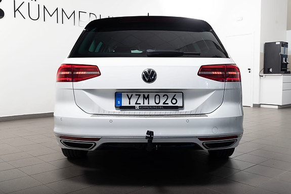 Volkswagen Passat 10 of 22