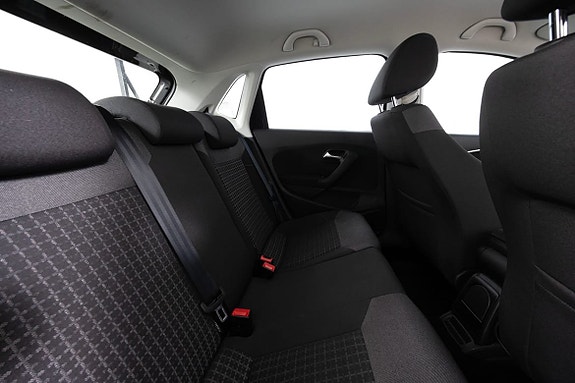 Volkswagen Polo 15 of 19