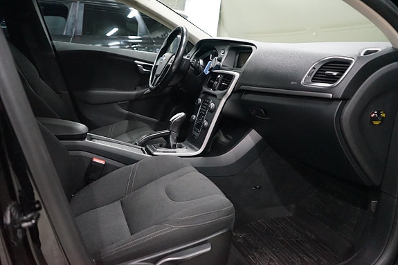 Volvo V40 9 of 15
