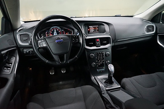 Volvo V40 7 of 15