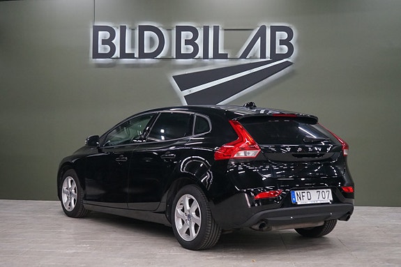 Volvo V40 5 of 15
