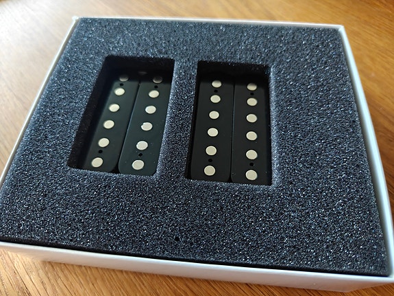 Product image 1 of 2