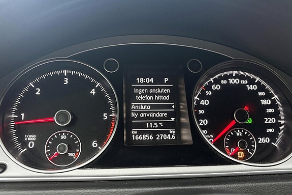 Volkswagen Passat Alltrack 13 of 18