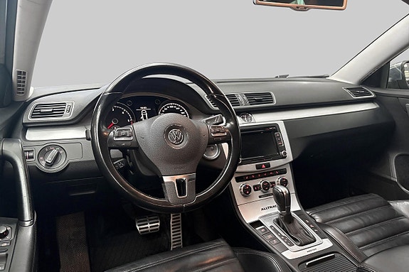 Volkswagen Passat Alltrack 10 of 18