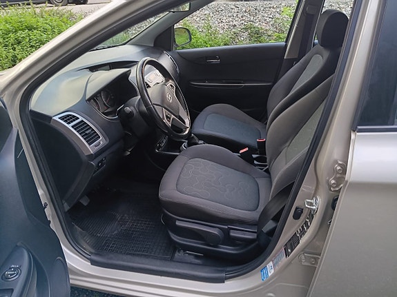 Hyundai i20 13 of 15