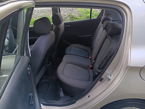 Hyundai i20 15 of 15