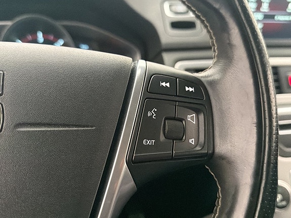 Volvo XC70 17 of 26