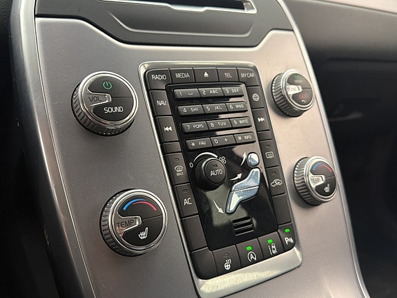 Volvo XC70 20 of 26